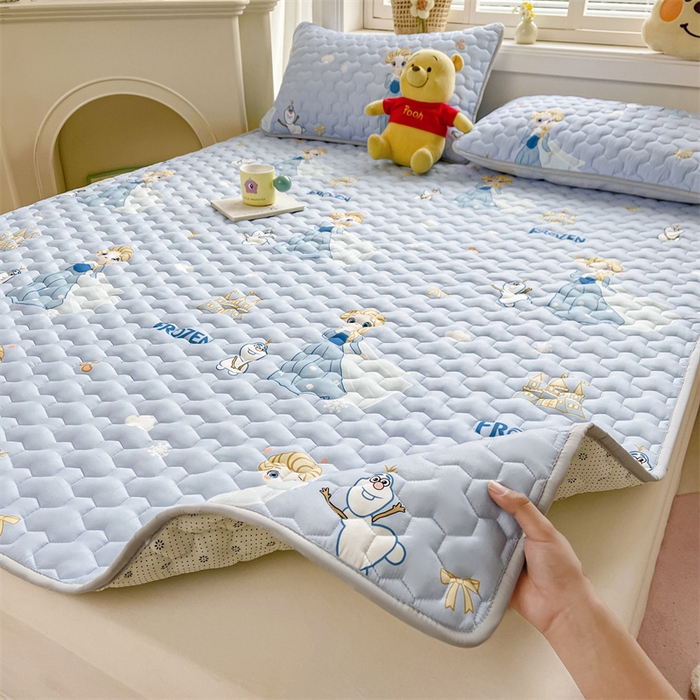 91家纺网 家纺一手货源 找家纺 迪梦思家纺 2025新款A类正版授权卡通印花水洗棉夹棉学生床护垫 冰雪艾莎