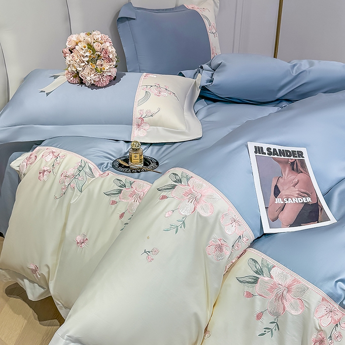 91家纺网 家纺一手货源 找家纺 宅家居 2025轻奢法式小香风双面纯棉刺绣拼接款长绒棉四件套-樱花恋 繁星蓝