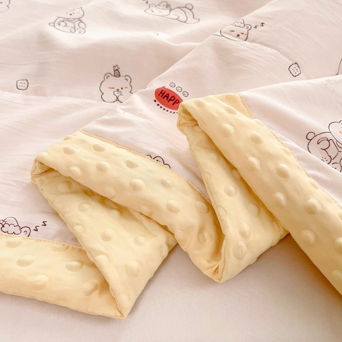 91家纺网 家纺一手货源 找家纺 鑫棉坊 2025新款A类水洗棉豆豆双层纱棉花夏凉被 可爱小熊