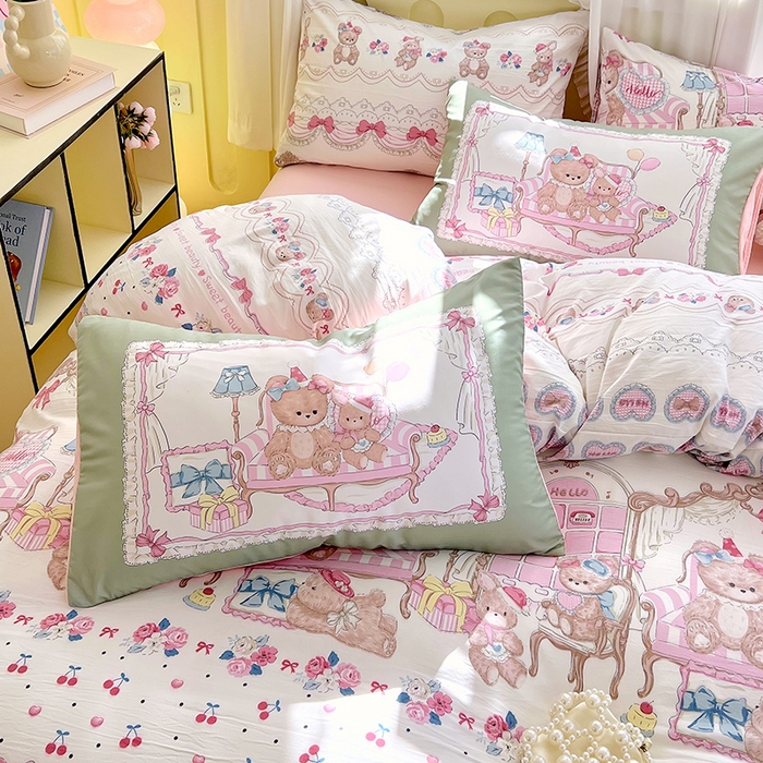 91家纺网 家纺一手货源 找家纺 大麦乐田2025新款超柔大版印花四件套 潘多拉小熊