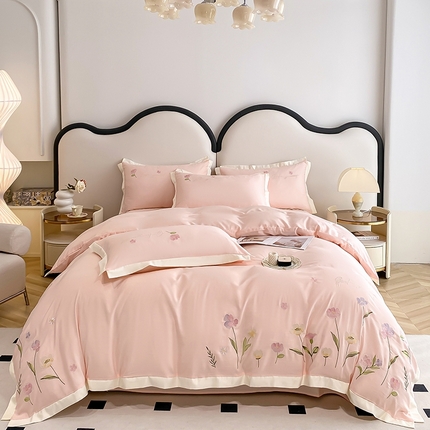91家纺网 家纺一手货源 找家纺 狂想家 2025亲肤棉重工刺绣系列四件套-花海 花海浅杏粉