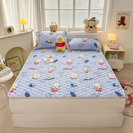 91家纺网 家纺一手货源 找家纺 迪梦思家纺 2025新款A类正版授权卡通印花水洗棉夹棉学生床护垫 火箭奥特蓝