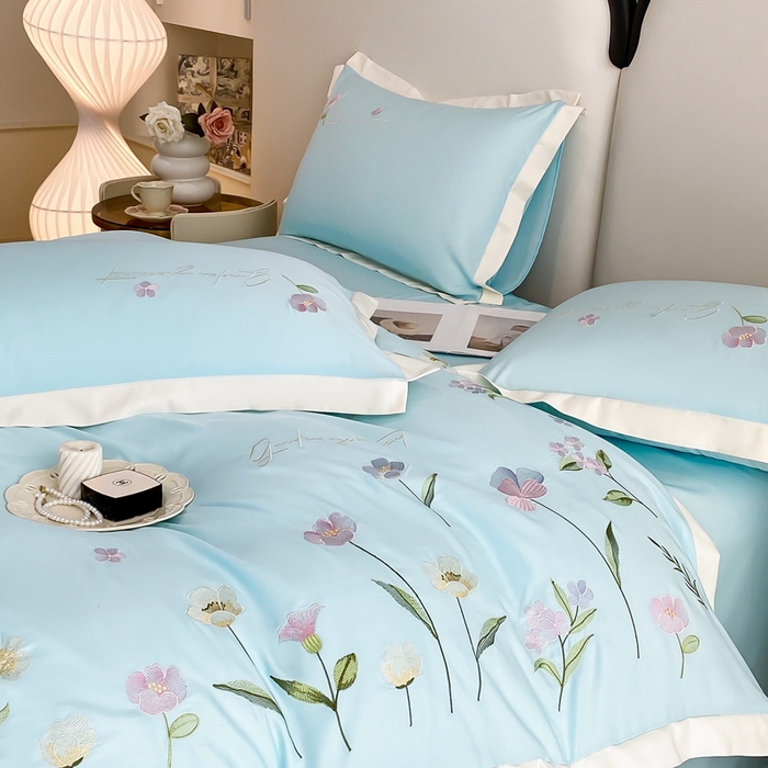 91家纺网 家纺一手货源 找家纺 狂想家 2025亲肤棉重工刺绣系列四件套-花海 花海天蓝