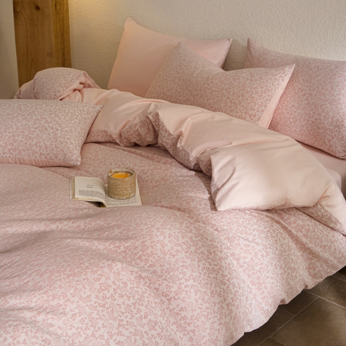 91家纺网 家纺一手货源 找家纺 618家纺 2025新款全棉色织提花四件套小花系列 玫子花-暗粉