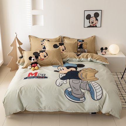 91家纺网 家纺一手货源 找家纺 典曼家纺 2025新款迪士尼大版印花卡通四件套 探险家灰