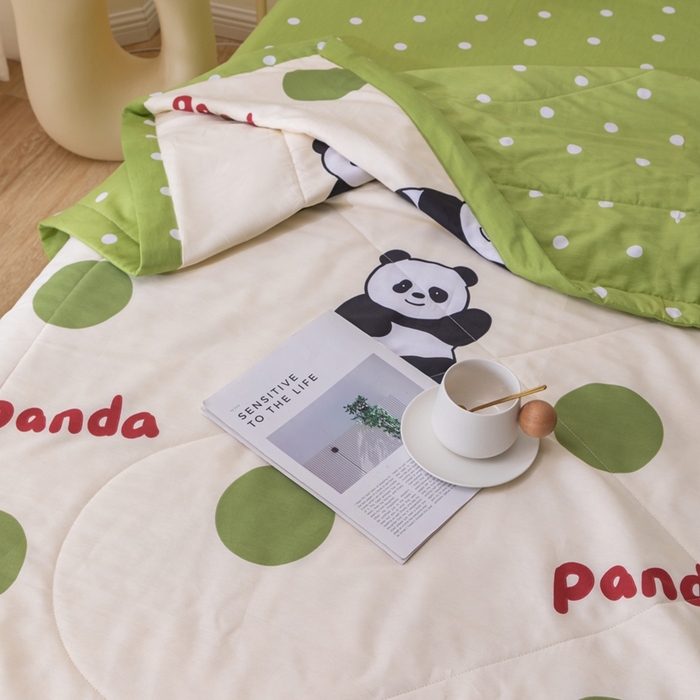 91家纺网 家纺一手货源 找家纺 鑫棉坊 【又降价啦】2025新款全棉A类印花纯棉花夏被可机洗空调被 可爱熊猫-绿