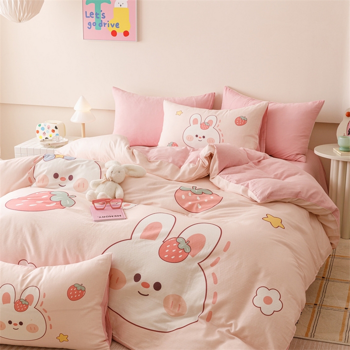 91家纺网 家纺一手货源 找家纺 馨语家居 2025新款全棉双层纱四件套 草莓兔