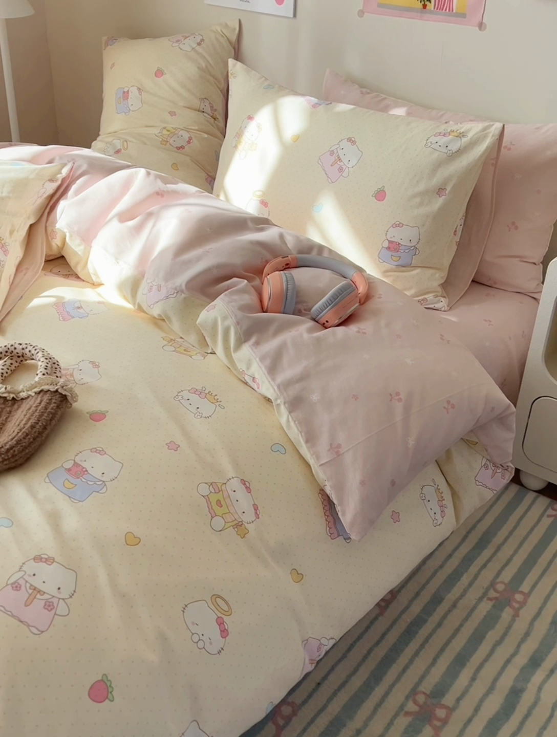 91家纺网 家纺一手货源 找家纺 六巷胡同 2025新款 INS减龄可爱风卡通全棉四件套第五系（森林音乐会系列） 波点嘟嘟猫