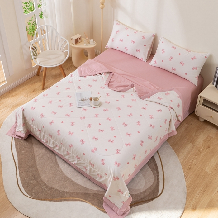 91家纺网 家纺一手货源 找家纺 鑫棉坊 【又降价啦】2025新款全棉A类印花纯棉花夏被可机洗空调被 流光浅梦-米