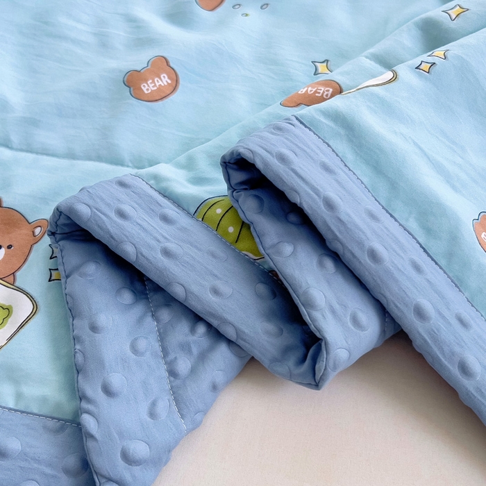 91家纺网 家纺一手货源 找家纺 鑫棉坊 2025新款A类水洗棉豆豆双层纱棉花夏凉被 精灵小熊