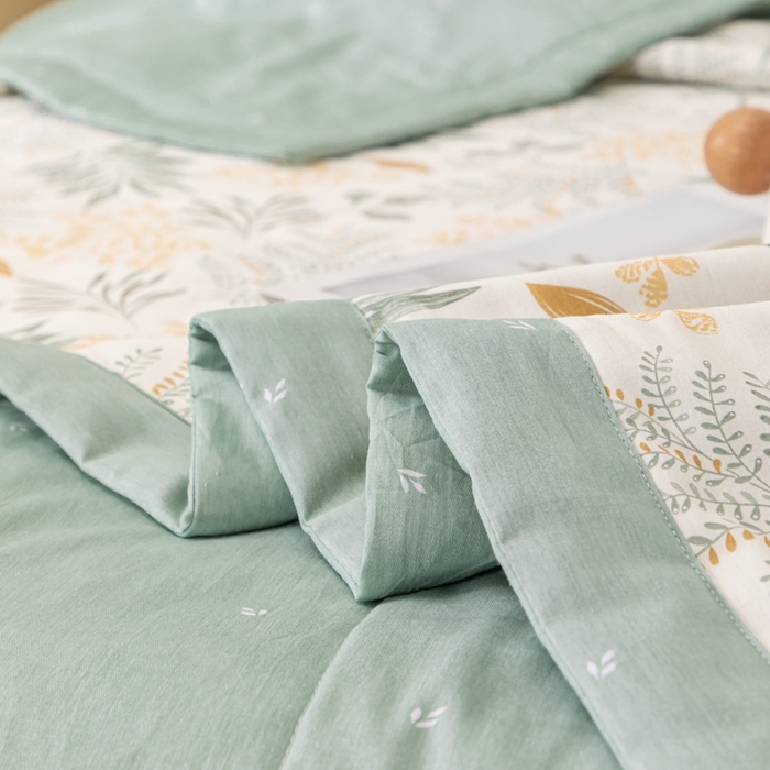 91家纺网 家纺一手货源 找家纺 鑫棉坊 2025新款A类全棉印花大豆纤维空调被大豆被 花影轻颜-绿