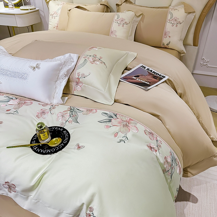 91家纺网 家纺一手货源 找家纺 宅家居 2025轻奢法式小香风双面纯棉刺绣拼接款长绒棉四件套-樱花恋 香槟金