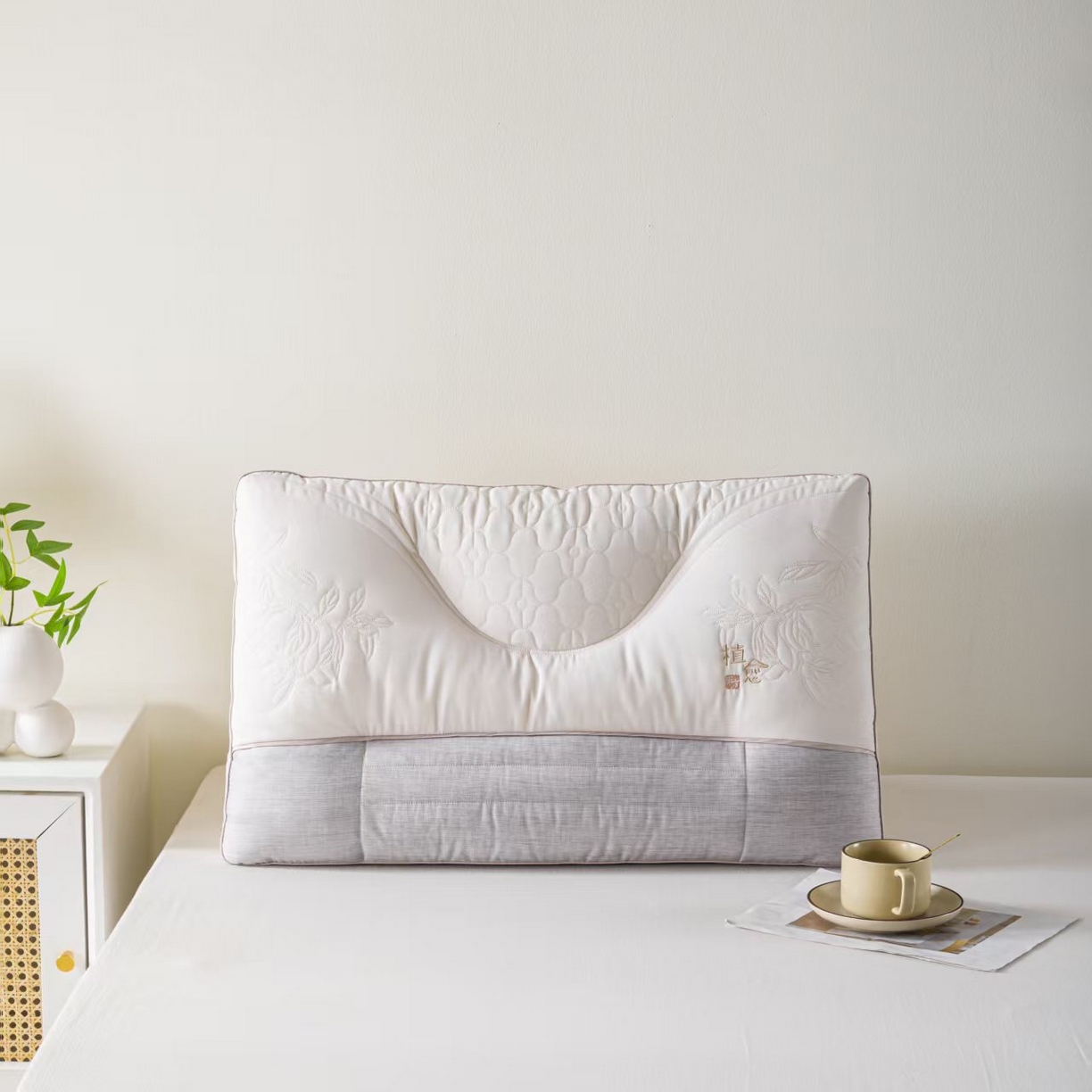 91家纺网 家纺一手货源 找家纺 露函家居 2025新款东方值愈护颈枕 高枕48*74cm