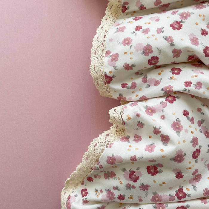 91家纺网 家纺一手货源 找家纺 仟网汇 2025新款韩版镂空花边针织双层纱四件套 半亩花田