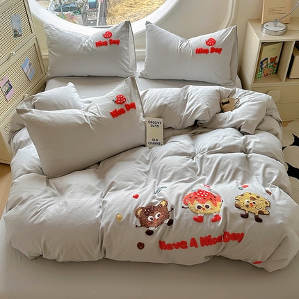 韩秀家纺 2025新款115g超柔糯糯棉水洗棉毛巾绣四件套 欢乐派对-浅灰色