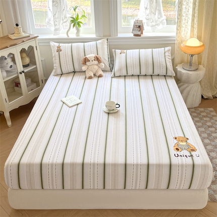 91家纺网 家纺一手货源 找家纺 笙意家纺2025新款全棉老粗布单床笠 抱抱熊-绿条