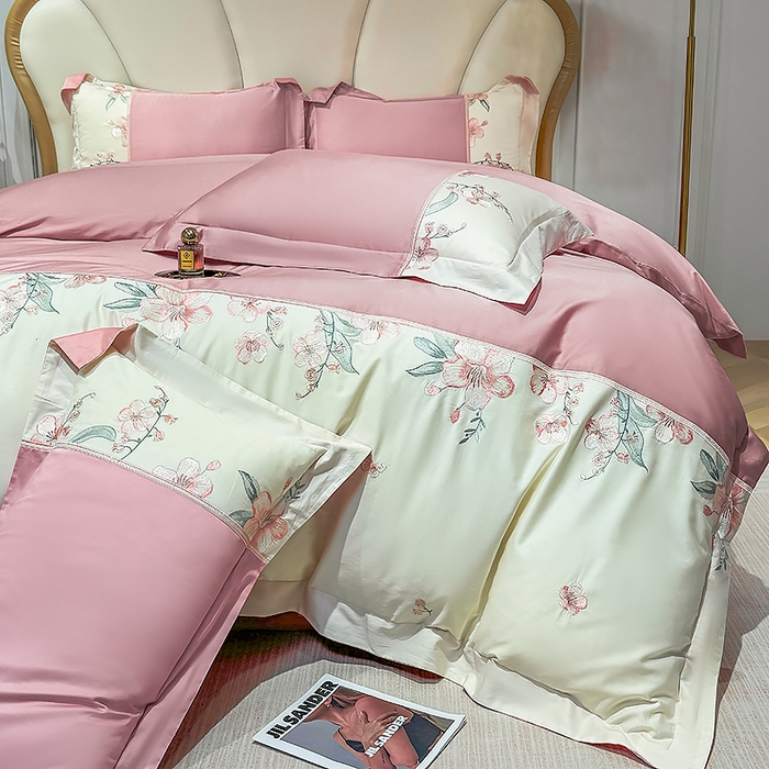 91家纺网 家纺一手货源 找家纺 宅家居 2025轻奢法式小香风双面纯棉刺绣拼接款长绒棉四件套-樱花恋 樱花粉