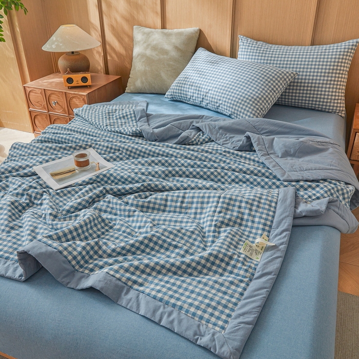 91家纺网 家纺一手货源 找家纺 猎鹿人家纺2025新款A类无印风水洗棉新疆棉花夏被 蓝小格