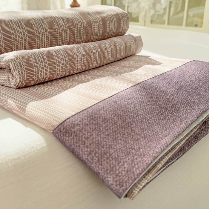 91家纺网 家纺一手货源 找家纺 简宜家居 2025新款宽边纯棉全棉老粗布床单 疏条-暖棕宽边