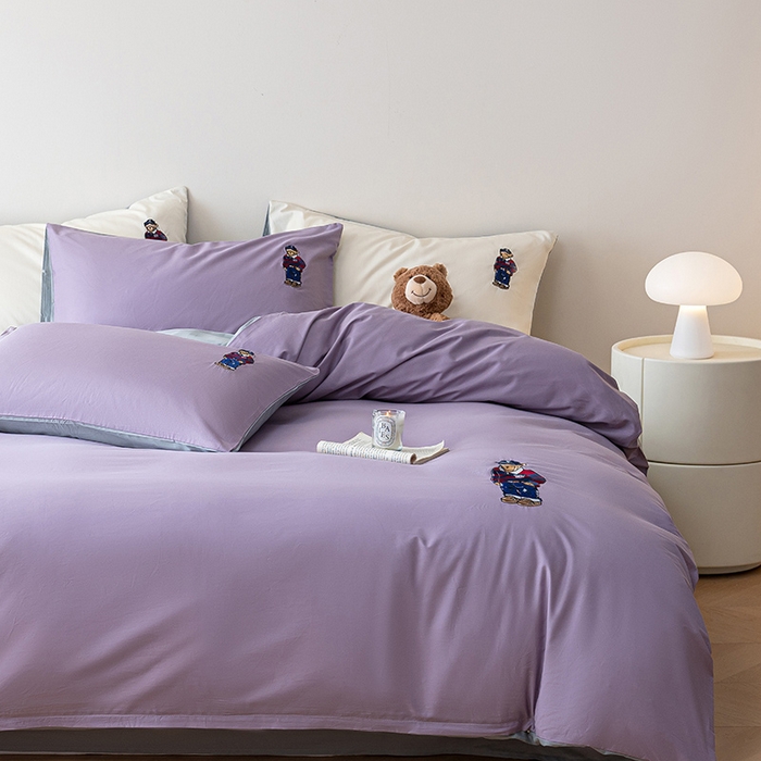 91家纺网 家纺一手货源 找家纺 澳梵家居2025新款A类裸睡级全棉刺绣四件套-英伦小熊 英伦熊-高级紫