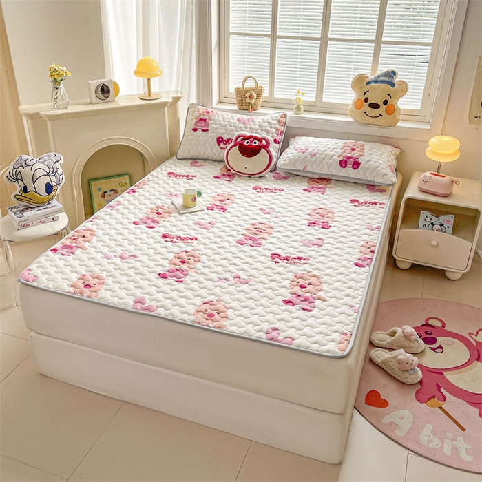 91家纺网 家纺一手货源 找家纺 迪梦思家纺 2025新款A类正版授权卡通印花水洗棉夹棉学生床护垫 比露比