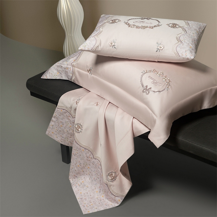 91家纺网 家纺一手货源 找家纺 高大尚婚庆馆 2025新款艾能棉高端绣花四件套-巴黎甜心 巴黎甜心-落樱粉