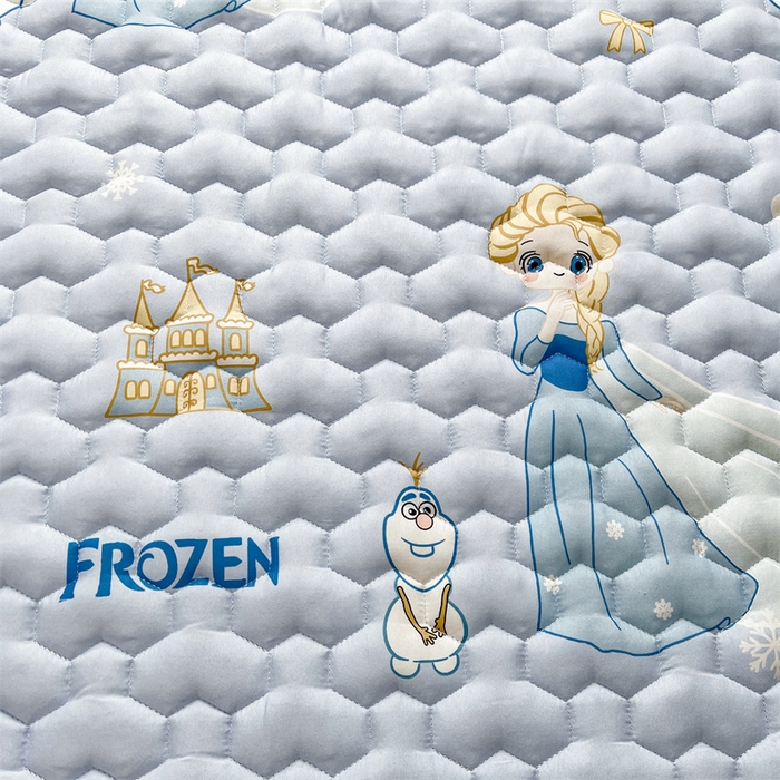 91家纺网 家纺一手货源 找家纺 迪梦思家纺 2025新款A类正版授权卡通印花水洗棉夹棉学生床护垫 冰雪艾莎