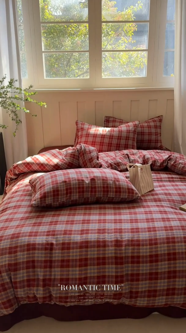 91家纺网 家纺一手货源 找家纺 萝莉家纺 2025新款复古全棉A类色织双层纱皱皱纱格子四件套 安格拉红