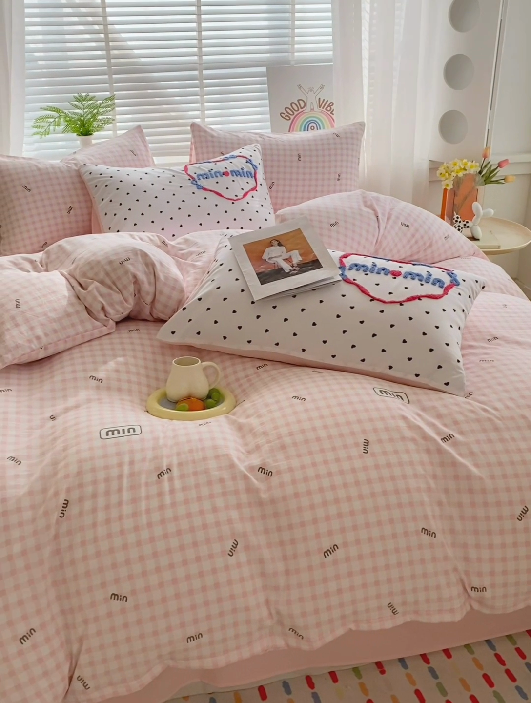 91家纺网 家纺一手货源 找家纺 大麦乐田2025新款四季亲肤可爱柔软毛巾绣四件套-彩格乐园系列 咪妮 粉