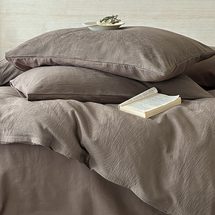 91家纺网 家纺一手货源 找家纺 梦享生活家居 2025新款全棉三层肌理提花四件套-素写系列 素写-可可棕