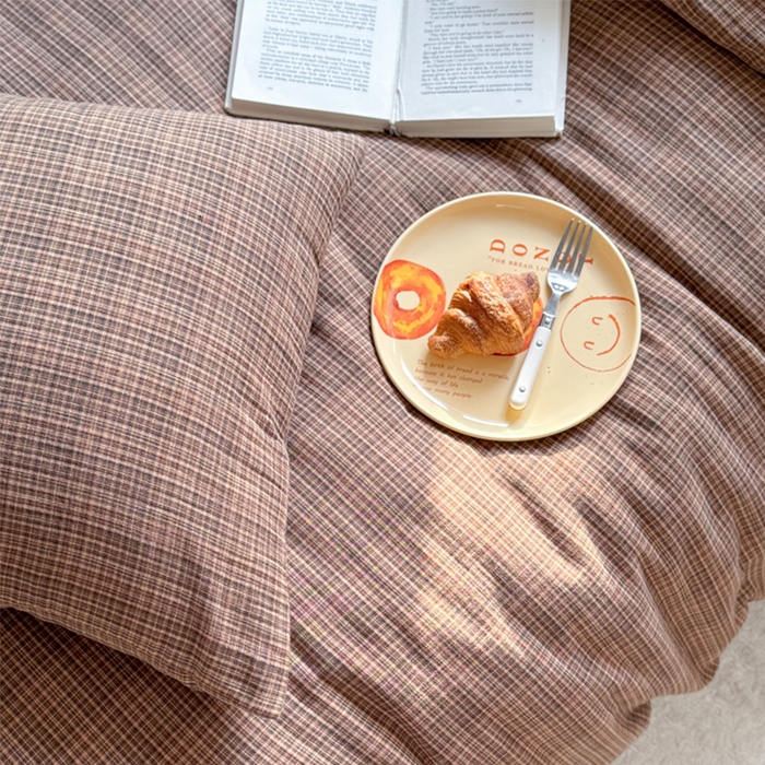 91家纺网 家纺一手货源 找家纺 萝莉家纺 2025新款复古全棉A类色织双层纱皱皱纱格子四件套 浮生深咖