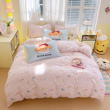 91家纺网 家纺一手货源 找家纺 大麦乐田2025新款超柔大版印花四件套 浪漫碎花犬