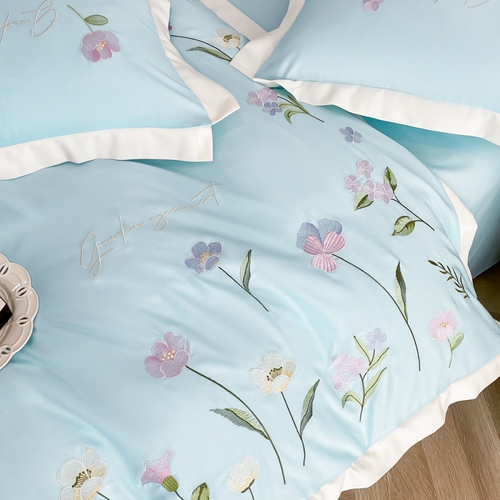 91家纺网 家纺一手货源 找家纺 狂想家 2025亲肤棉重工刺绣系列四件套-花海 花海天蓝