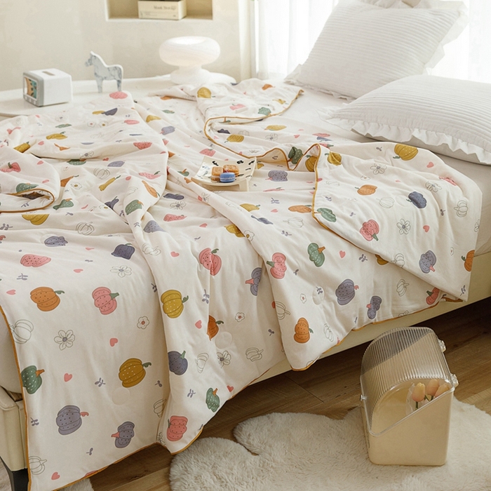 91家纺网 家纺一手货源 找家纺 优被业 2025新款A类牛奶丝针织棉夏被20%大豆(四周踩棉)软糯夏凉被空调被 贝贝南瓜