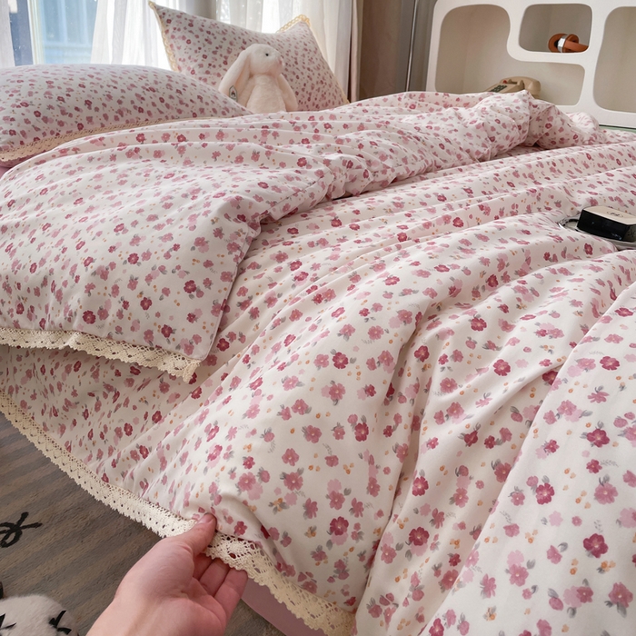 91家纺网 家纺一手货源 找家纺 仟网汇 2025新款韩版镂空花边针织双层纱四件套 半亩花田