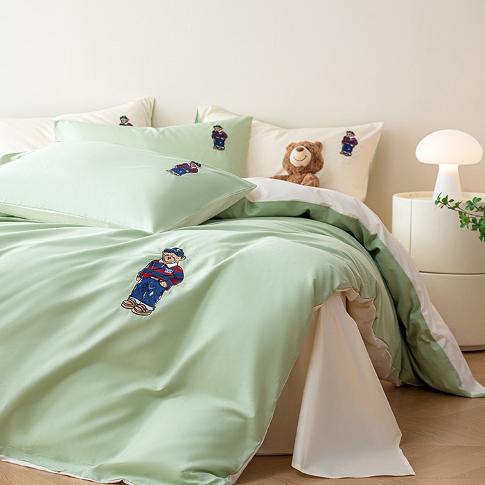 91家纺网 家纺一手货源 找家纺 澳梵家居2025新款A类裸睡级全棉刺绣四件套-英伦小熊 英伦熊-薄荷绿