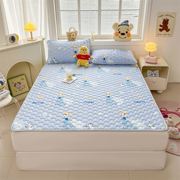 91家纺网 家纺一手货源 找家纺 迪梦思家纺 2025新款A类正版授权卡通印花水洗棉夹棉学生床护垫 冰雪艾莎