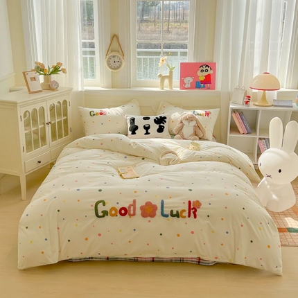 91家纺网 家纺一手货源 找家纺 （总）子钦家纺 2025春夏新款云朵棉毛巾绣跑量款床单床笠四件套-小幸运