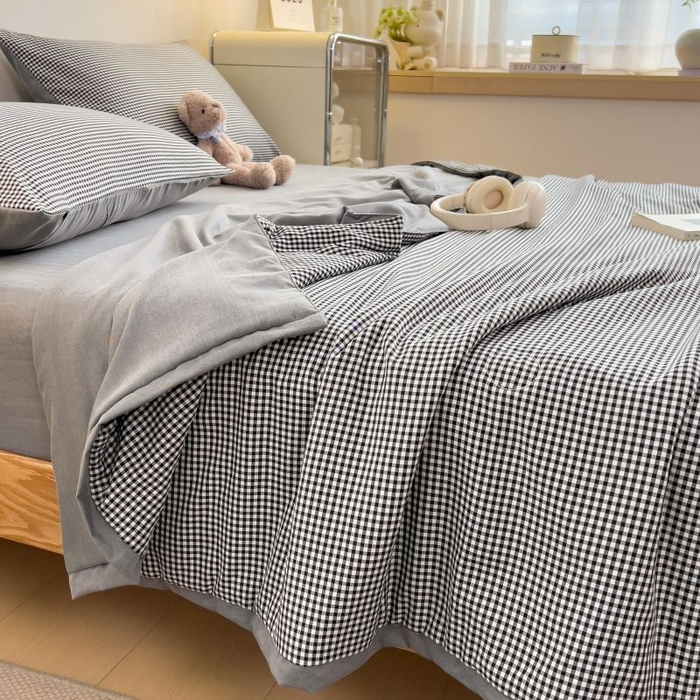 91家纺网 家纺一手货源 找家纺 （总）米菲 2025新款 亲肤舒适简约条纹夏被