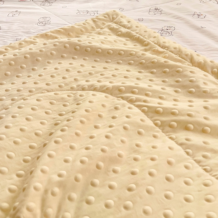 91家纺网 家纺一手货源 找家纺 鑫棉坊 2025新款A类水洗棉豆豆双层纱棉花夏凉被 可爱小熊