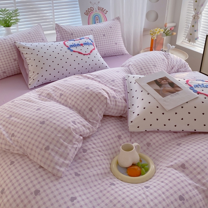 91家纺网 家纺一手货源 找家纺 大麦乐田2025新款四季亲肤可爱柔软毛巾绣四件套-彩格乐园系列 心心 紫