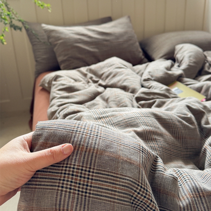 91家纺网 家纺一手货源 找家纺 萝莉家纺 2025新款复古全棉A类色织双层纱皱皱纱格子四件套 浮生咖韵