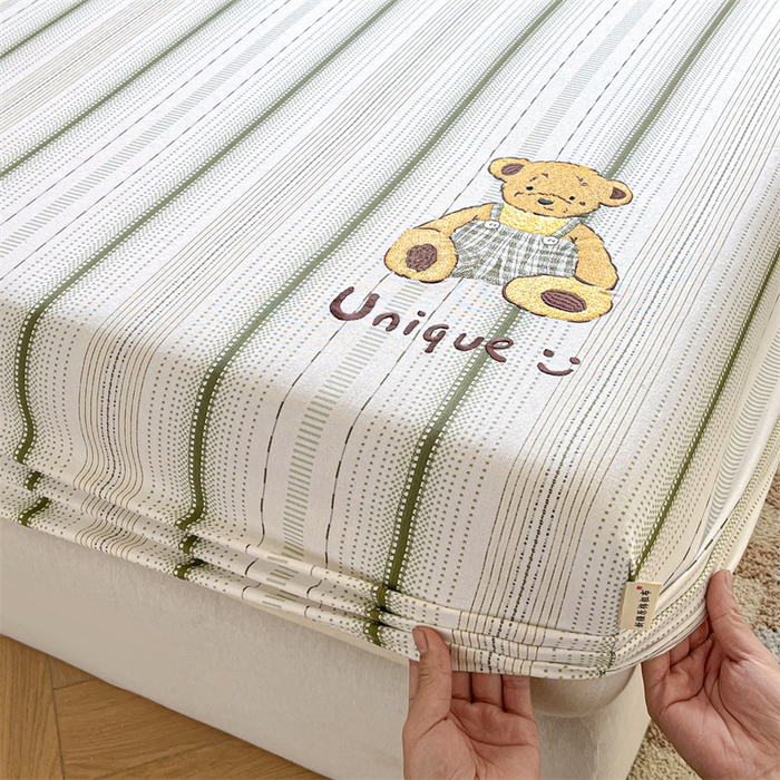 91家纺网 家纺一手货源 找家纺 笙意家纺2025新款全棉老粗布单床笠 抱抱熊-绿条