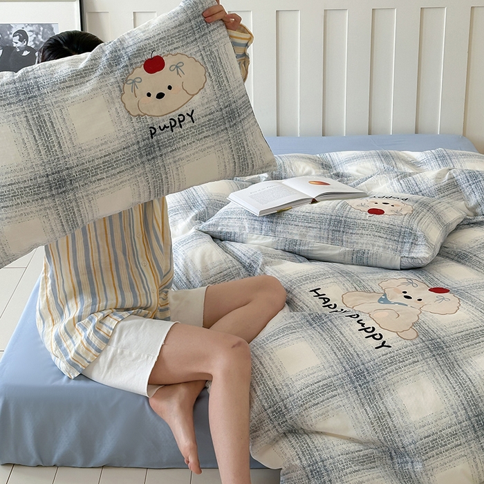 91家纺网 家纺一手货源 找家纺 圆岛家纺 2025新款全棉双层纱贴布绣四件套 小狗莎莎