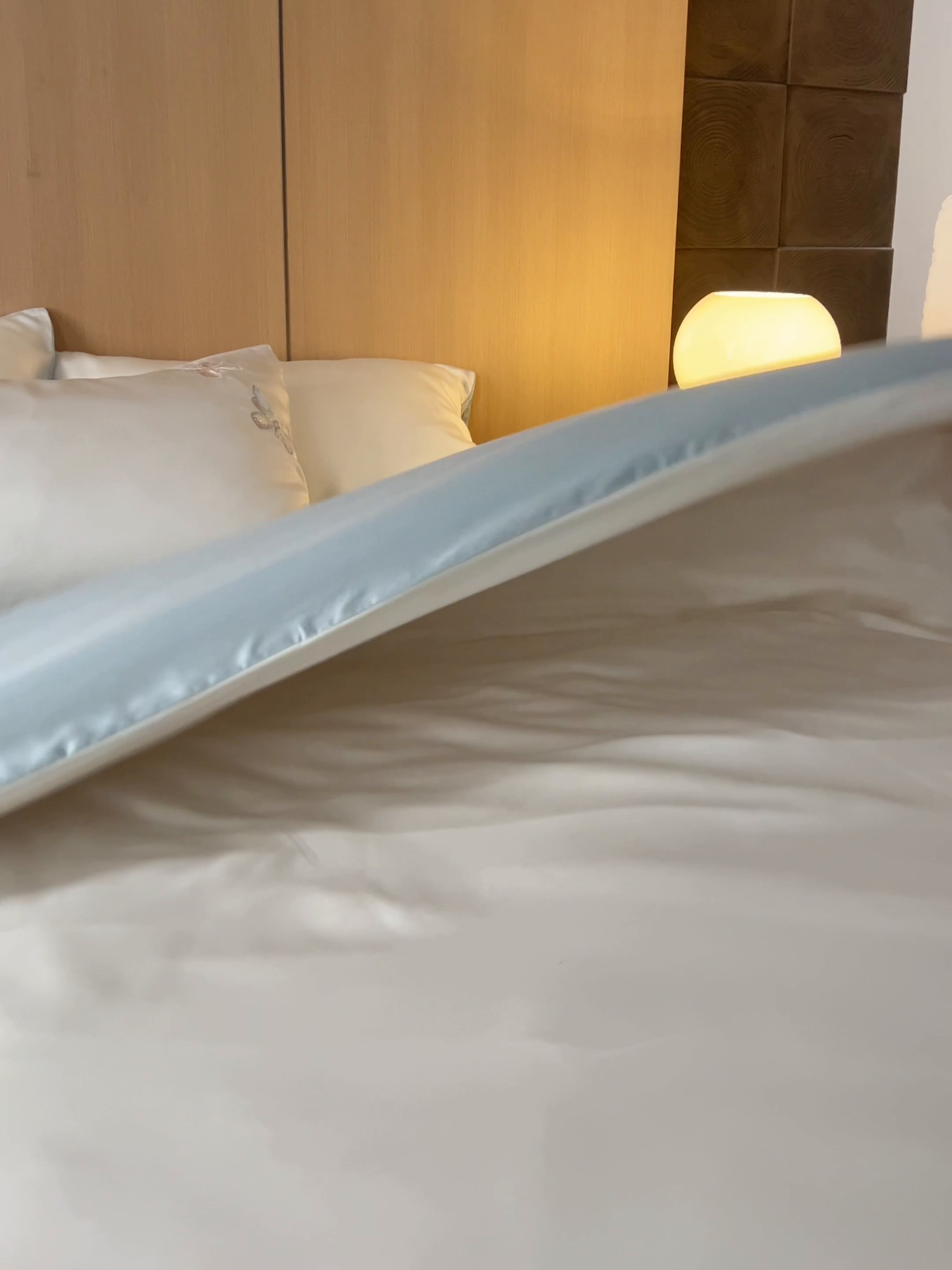 91家纺网 家纺一手货源 找家纺 简纯主义 2025新款 庄周梦蝶天丝四件套 梦蝶蓝