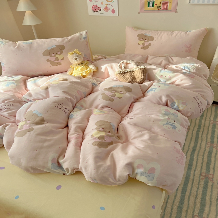 91家纺网 家纺一手货源 找家纺 六巷胡同 2025新款 INS减龄可爱风卡通全棉四件套第五系（森林音乐会系列） 点点面包犬