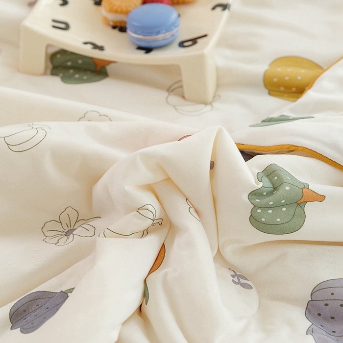 91家纺网 家纺一手货源 找家纺 优被业 2025新款A类牛奶丝针织棉夏被20%大豆(四周踩棉)软糯夏凉被空调被 贝贝南瓜