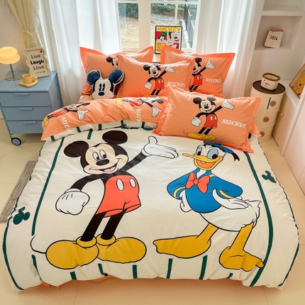 91家纺网 家纺一手货源 找家纺 典曼家纺 2025新款迪士尼大版印花卡通四件套 亲密伙伴