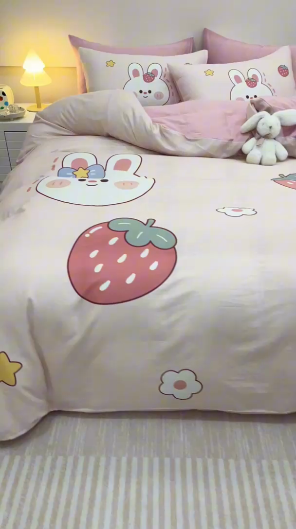 91家纺网 家纺一手货源 找家纺 馨语家居 2025新款全棉双层纱四件套 草莓兔