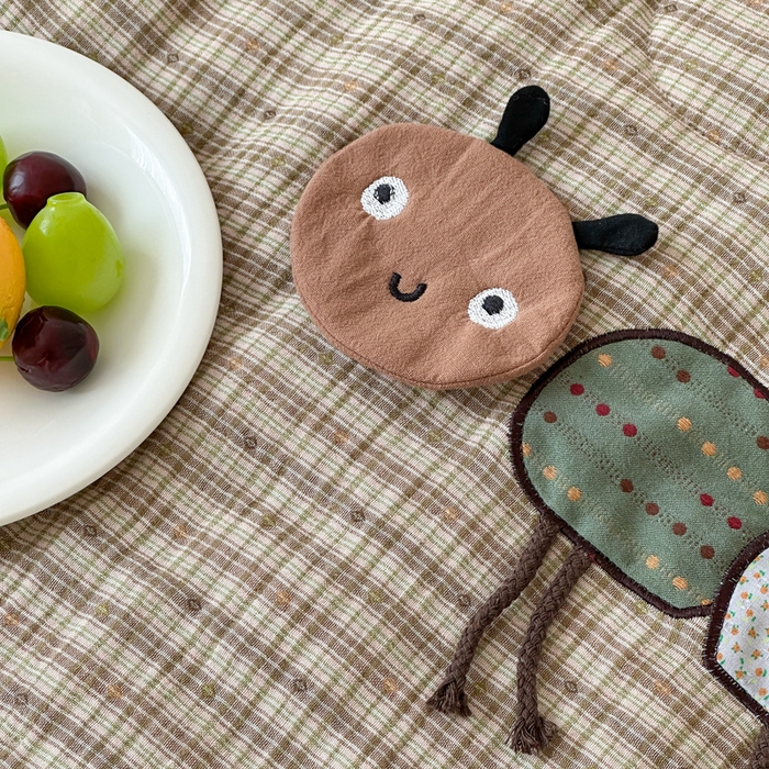 91家纺网 家纺一手货源 找家纺 月夏 2025新款全棉双层纱纱布夏被夏凉被空调被 毛毛虫-绿【填充新疆棉花】